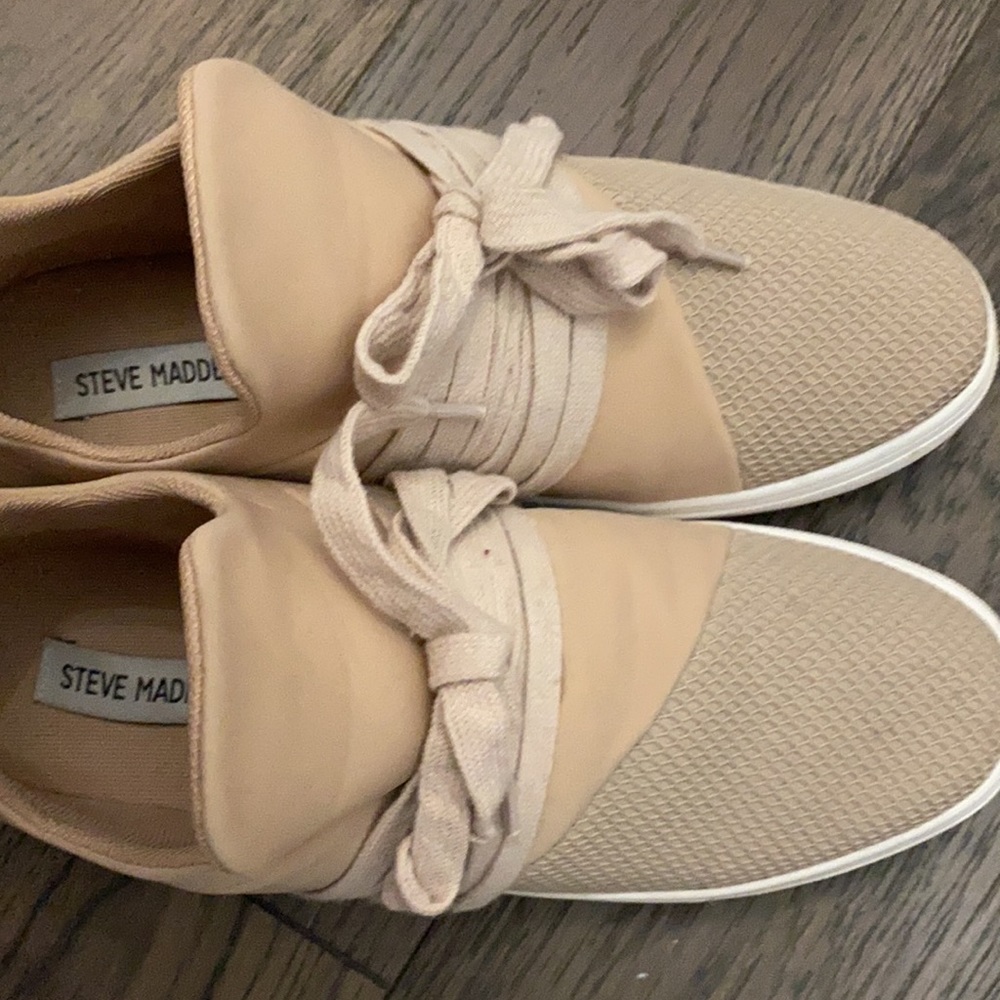 Shoes - Picture 3 of 3